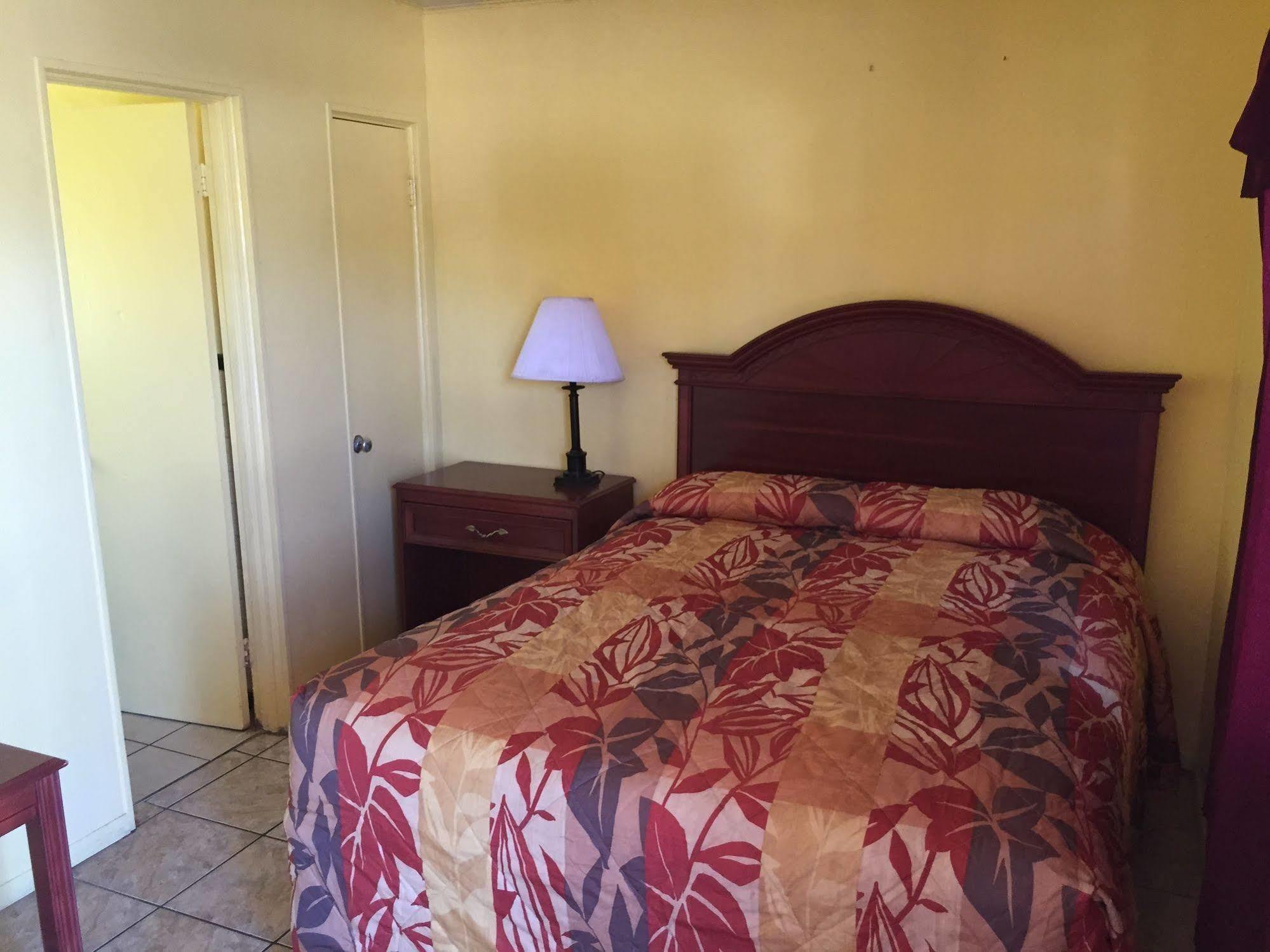 Holly Hill Twi Light Motel المظهر الخارجي الصورة